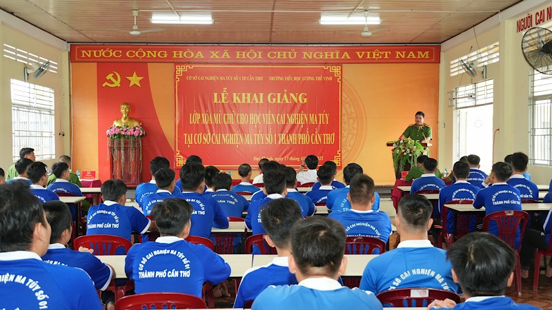 Quang cảnh lễ khai giảng.