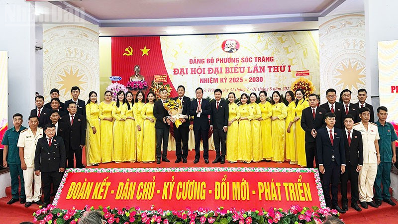 Ban chấp hành mới ra mắt tại đại hội.