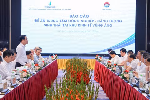 Toàn cảnh buổi làm giữa Petrovietnam và Tỉnh ủy, Ủy ban nhân dân tỉnh Hà Tĩnh.