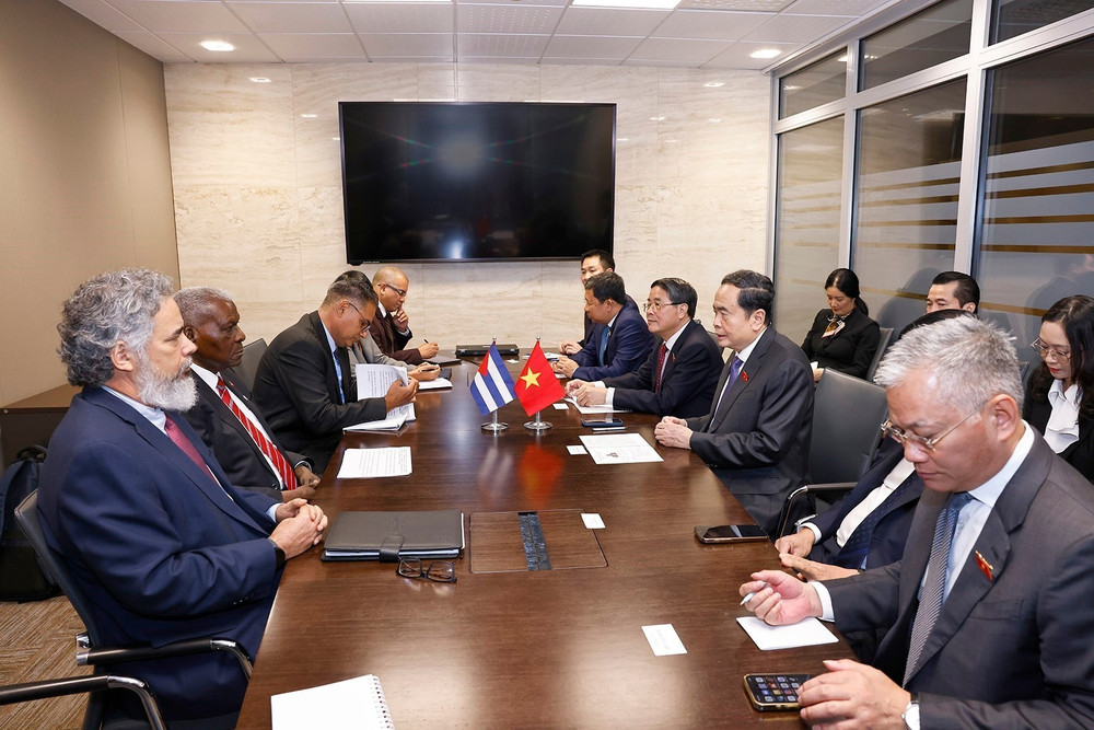 Chủ tịch Quốc hội Trần Thanh Mẫn gặp Chủ tịch Quốc hội Cuba Esteban Lazo Hernandez. (Ảnh: TTXVN) vna-potal-chu-tich-quoc-hoi-tran-thanh-man-gap-chu-tich-quoc-hoi-cuba-8180482.jpg