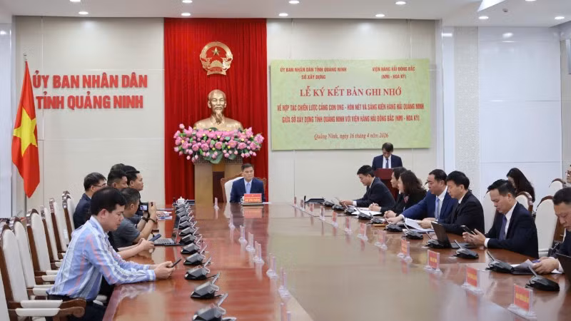 Quang cảnh lễ ký kết.