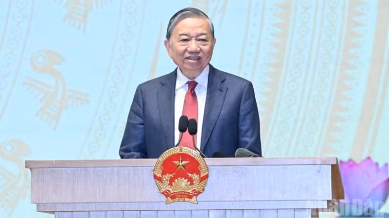 Tổng Bí thư Tô Lâm phát biểu ý kiến chỉ đạo tại Hội nghị tổng kết công tác năm 2025, triển khai công tác năm 2026 của Chính phủ và chính quyền địa phương. (Ảnh: TRẦN HẢI)