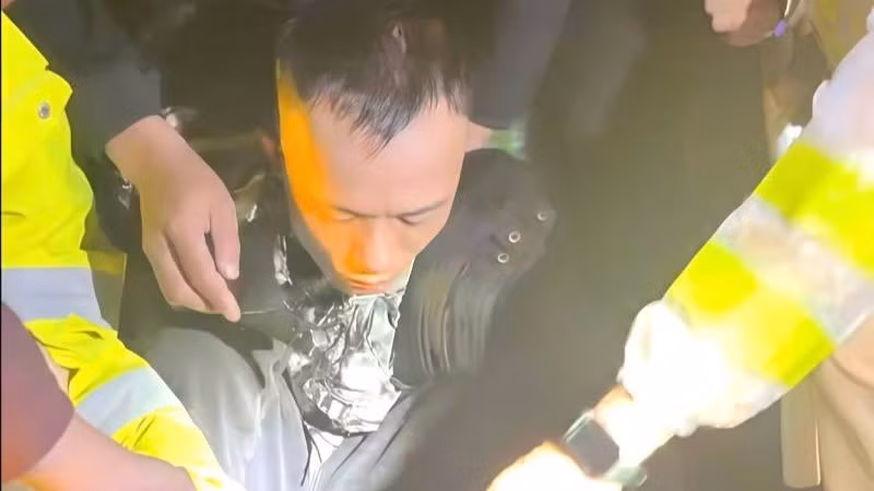 Đối tượng Nguyễn Long Thành bị lực lượng Cảnh sát giao thông Công an Quảng Trị bắt giữ khi đang trên đường bỏ trốn.