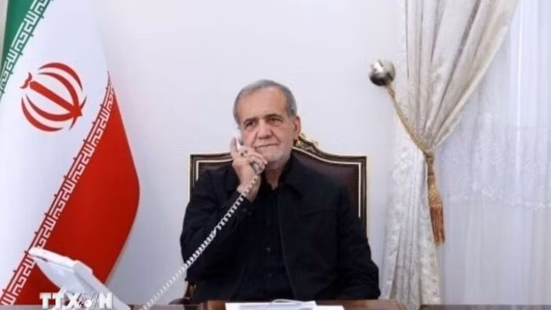 Tổng thống Iran Masoud Pezeshkian. (Ảnh: IRNA/TTXVN)