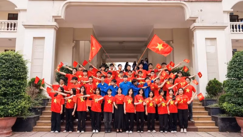 Học sinh Trường THPT Hàn Thuyên (phường Võ Cường, tỉnh Bắc Ninh) sẵn sàng bước vào năm học mới.