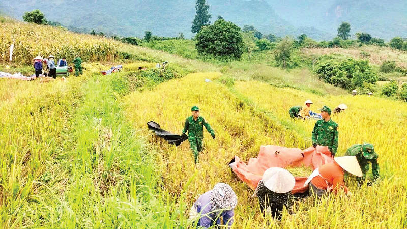 Người đứng đầu các chiềng, chạ thời Hùng Vương gọi là gì?