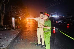 Công an tỉnh Đồng Tháp có mặt tại hiện trường chỉ đạo lực lượng chức năng điều tra, làm rõ nguyên nhân. (Ảnh: Công an cung cấp)