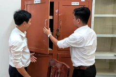 Công tác chuẩn bị cơ sở vật chất cho kỳ thi tại điểm thi Trường trung học cơ sở và trung học phổ thông Tân Phú Trung (huyện Châu Thành) được trường thực hiện hoàn tất. 