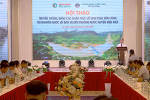 Đại biểu tham dự hội thảo.
