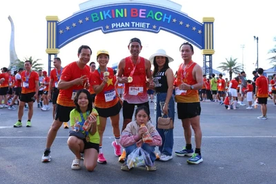 Các vận động viên tham gia giải chạy.
