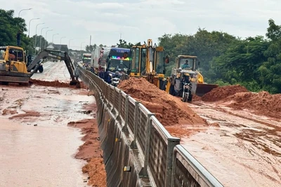 Hiện trường vụ cát tràn.