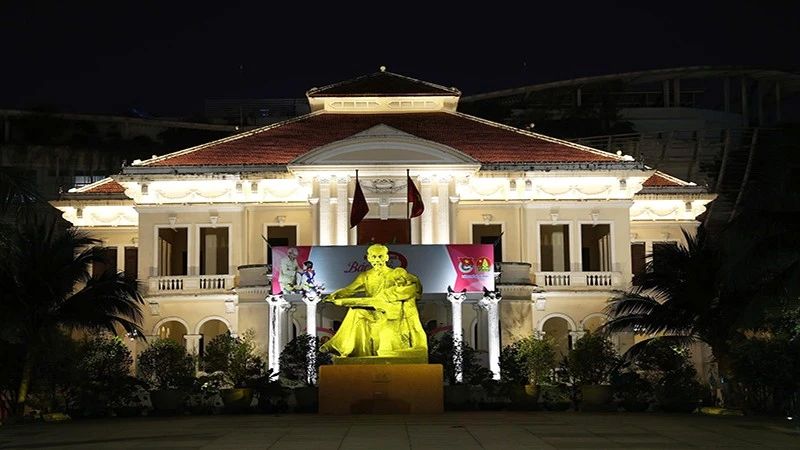 Hệ thống chiếu sáng mỹ thuật tại Nhà Thiếu nhi Thành phố Hồ Chí Minh.