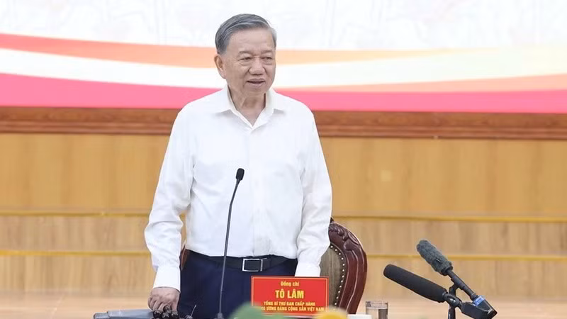 Tổng Bí thư Tô Lâm phát biểu chỉ đạo tại buổi đến thăm, kiểm tra hoạt động của chính quyền địa phương 2 cấp tại phường Tây Hồ, thành phố Hà Nội. (Ảnh: TTXVN)