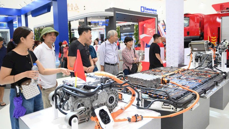 Các giải pháp công nghệ cho ô-tô điện được trưng bày tại Triển lãm Thành tựu đất nước "80 năm hành trình Độc lập-Tự do-Hạnh phúc". (Ảnh: Thế Đại)