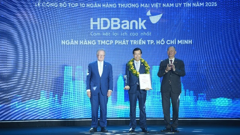 HDBank giữ vị trí thứ 3 Top ngân hàng niêm yết uy tín và hiệu quả nhất Việt Nam