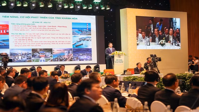 Quang cảnh hội nghị. (Ảnh: VĂN NỶ) 