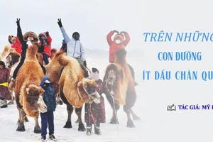 Du khách Việt trải nghiệm mùa đông Mông Cổ. (Ảnh: DIỆP ANH)