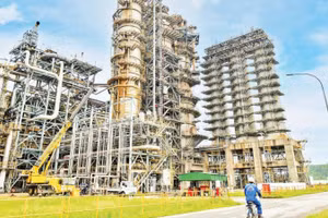 Nhà máy Lọc dầu Dung Quất. (Ảnh: ĐỨC CHÍNH)