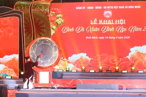 Trống khai hội vang lên mở màn lễ hội Bình Đà Xuân Bính Ngọ năm 2026.
