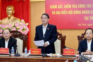 Các thành viên Đoàn giám sát, kiểm tra công tác bầu cử Đại biểu Quốc hội khóa XVI và Đại biểu Hội đồng nhân dân các cấp nhiệm kỳ 2026-2031 đánh giá cao quá trình triển khai công tác bầu cử tại Hà Tĩnh.