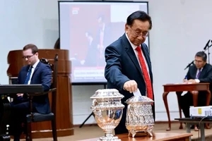 Peru bầu tân Tổng thống lâm thời trước thềm tổng tuyển cử