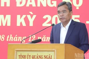 Đồng chí Hồ Văn Niên, Ủy viên Trung ương Đảng, Bí thư Tỉnh ủy Quảng Ngãi phát biểu khai mạc hội nghị.