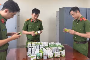 Công an Thanh Hóa triệt phá đường dây sản xuất, buôn bán thực phẩm chức năng giả.
