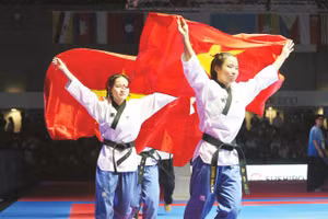 Đội tuyển Taekwondo Việt Nam đoạt Huy chương vàng tại SEA Games 33. (Ảnh: QUYẾT THẮNG)