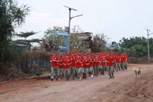 [Video] Cán bộ chiến sĩ Việt Nam tại Nam Sudan rèn luyện sức khỏe nhân ngày 27/3