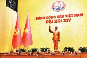 Đoàn Chủ tịch tại phiên trù bị Đại hội XIV của Đảng. (Ảnh: KHOA NGUYÊN)