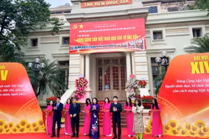 Toàn cảnh lễ khai mạc triển lãm.