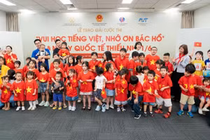  [Video] Vui học tiếng Việt, nhớ ơn Bác Hồ