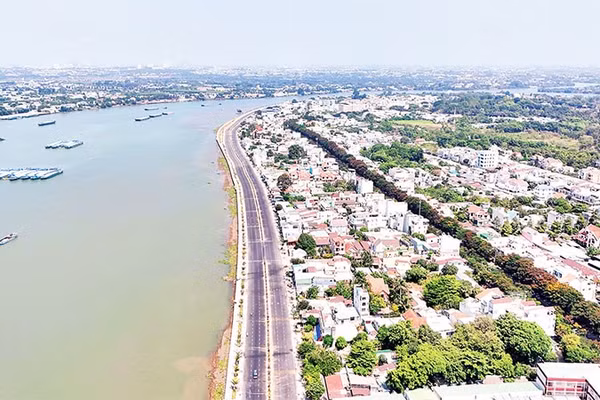 Tuyến đường ven sông Đồng Nai hoàn thành, đưa vào sử dụng năm 2025 góp phần thay đổi diện mạo đô thị phường Trấn Biên.