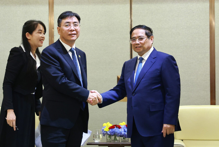 vna-potal-thu-tuong-tiep-lanh-dao-mot-so-tap-doan-lon-trung-quoc-dang-hop-tac-va-dau-tu-tai-viet-nam-8115706.jpg