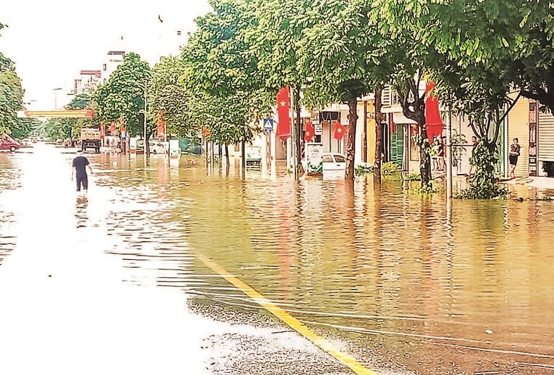 Cứ mưa lớn là nhiều điểm trên địa bàn thành phố Thái Nguyên ngập.