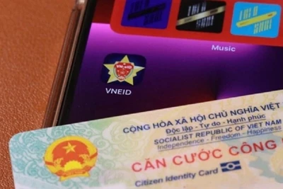 Cảnh báo nguy cơ lộ lọt dữ liệu cá nhân với trào lưu “khoe” ảnh căn cước công dân