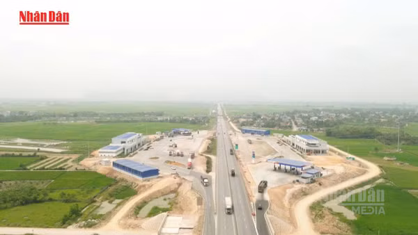 [Video] Tiến độ thi công các trạm dừng nghỉ trên tuyến cao tốc Bắc - Nam vẫn chậm