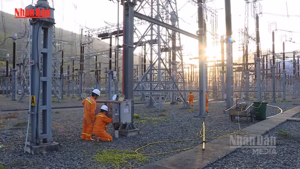 [Video] Bộ Công Thương đề xuất điều chỉnh khung giờ cao điểm trong tính giá điện