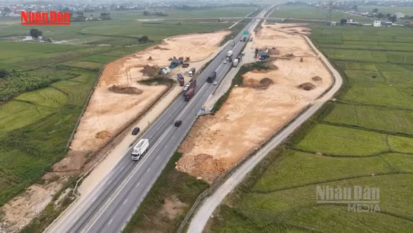 [Video] Cuối tháng 4, cao tốc Bắc-Nam sẽ thông toàn tuyến từ Lạng Sơn đến Cà Mau