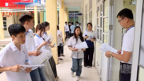 [Video] Dự đoán phổ điểm môn Ngữ văn thi tốt nghiệp THPT 2026 khoảng 6,5-7