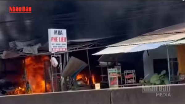 [Video] Hai người tử vong trong vụ cháy nổ lớn ở Đồng Nai 