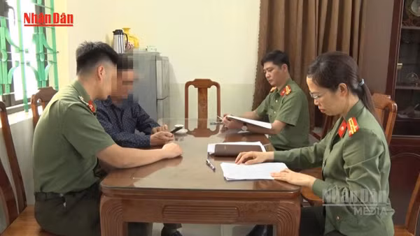 [Video] Từ 1/7, chia sẻ tin sai sự thật trên mạng xã hội bị phạt đến 50 triệu đồng
