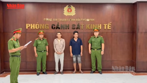 [Video] Triệt phá vụ chế biến hơn 15 tấn thịt bò giả từ thịt lợn
