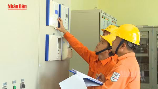 [Video] Bộ Công Thương muốn có cơ chế phân bổ khoản lỗ gần 45.000 tỉ đồng của EVN vào giá điện