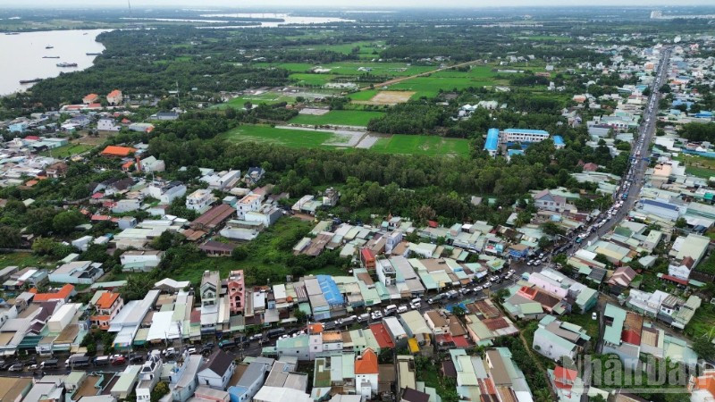 Ùn ứ kéo dài trên Quốc lộ 1 ndo_br_pha-cat-lai-6919.jpg