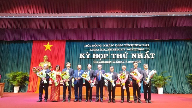 Ra mắt Thường trực Hội đồng nhân dân, Ủy ban nhân dân tỉnh Gia Lai nhiệm kỳ 2021-2026. z6759516776624-df74a071b96ab5d008ed93653d3c9733.jpg