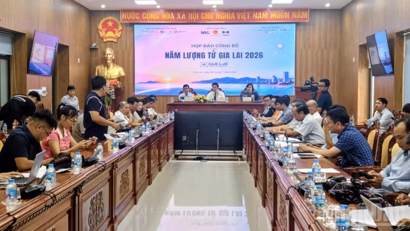 Quang cảnh buổi họp.