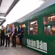 “Chuyến tàu Hạnh phúc” chính thức xuất phát từ Ga Hà Nội vào sáng 2/2. (Ảnh Thành Đạt)