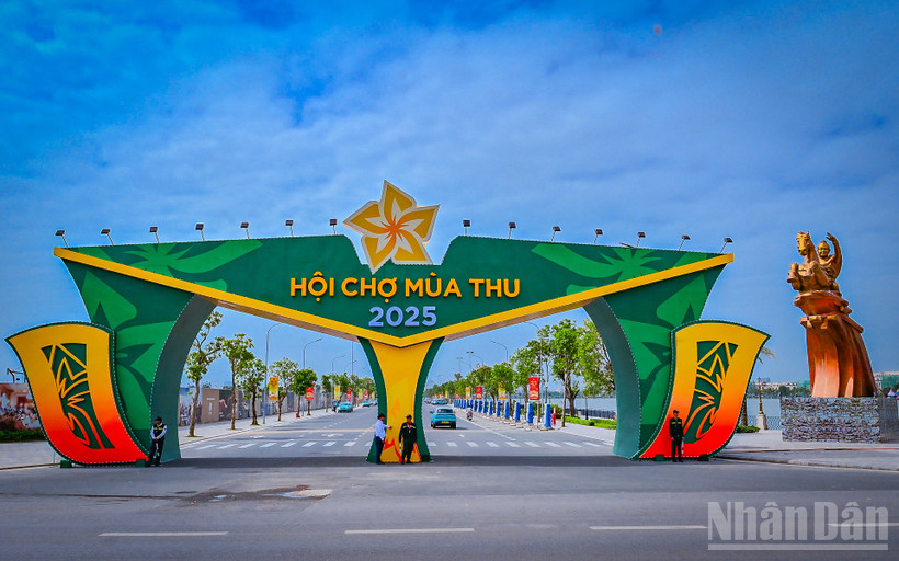 Theo đánh giá của Bộ Công thương, Hội chợ Mùa Thu lần thứ nhất năm 2025 đã tạo hiệu ứng lan tỏa tích cực trong xã hội, góp phần tôn vinh hàng Việt, đồng thời nâng cao hình ảnh, vị thế và uy tín của Việt Nam trên trường quốc tế.