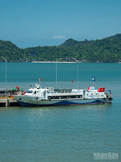 Đảo Cát Bà - Thiên đường biển đảo xanh.